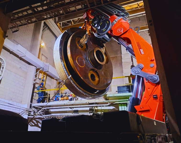 Manutenção mecânica industrial — referência visual da atividade
